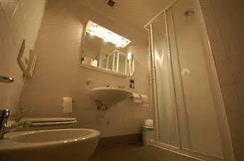 Ponte Vecchio Hotel 2*