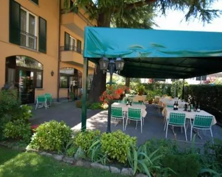 Ponte Vecchio מלון